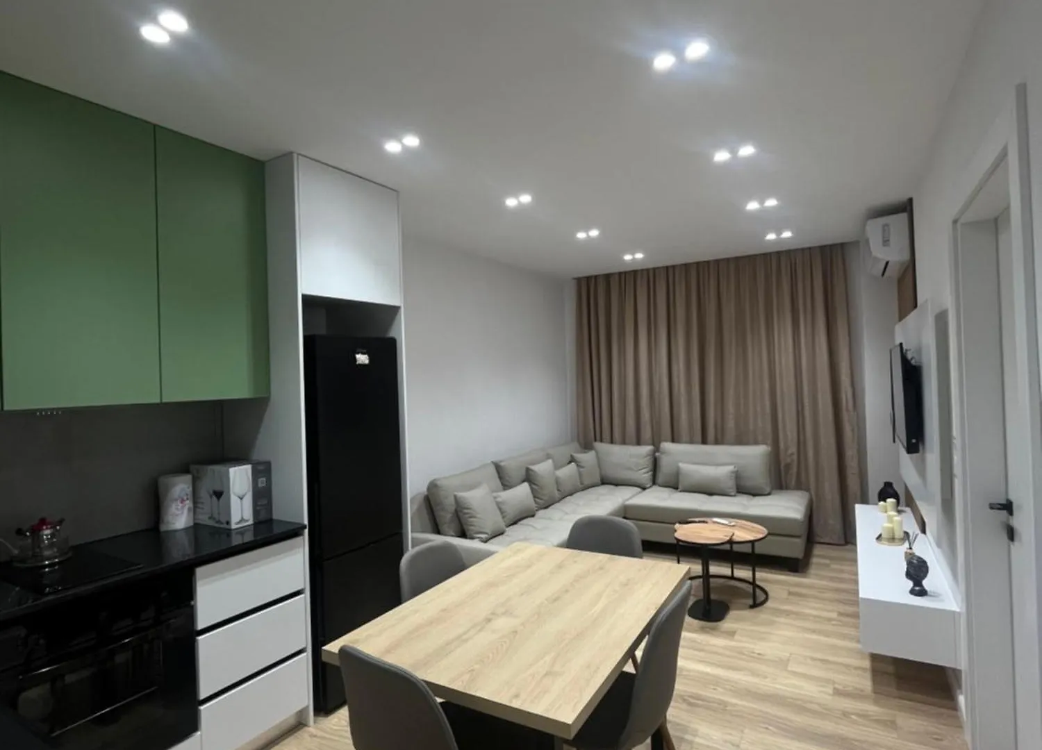 Mimi'S Apartment دراس